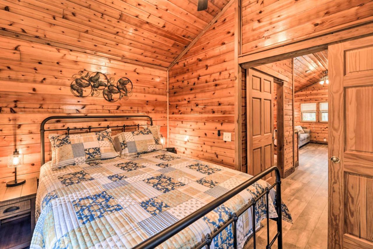 Charming New Bern Log Cabin - Pets Welcome! Buitenkant foto