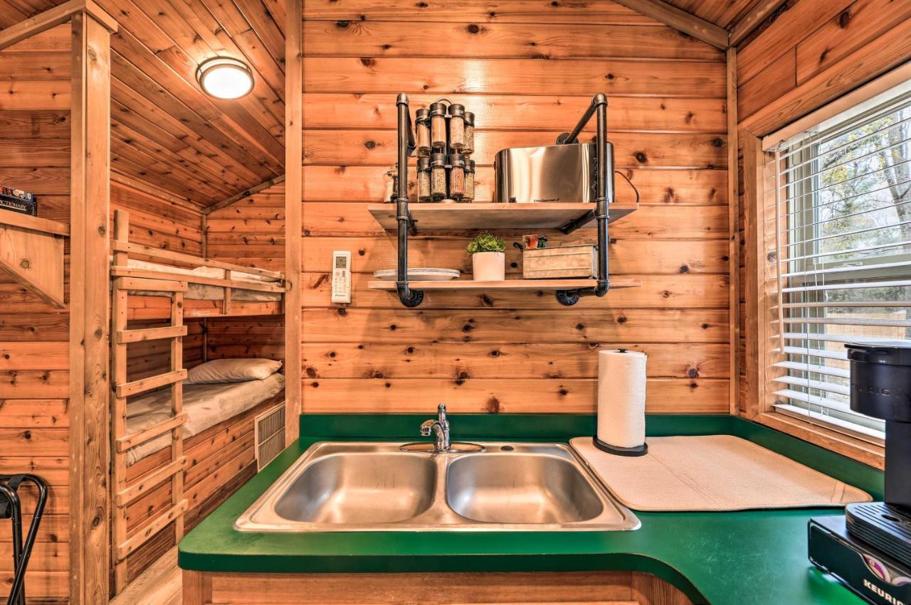 Charming New Bern Log Cabin - Pets Welcome! Buitenkant foto